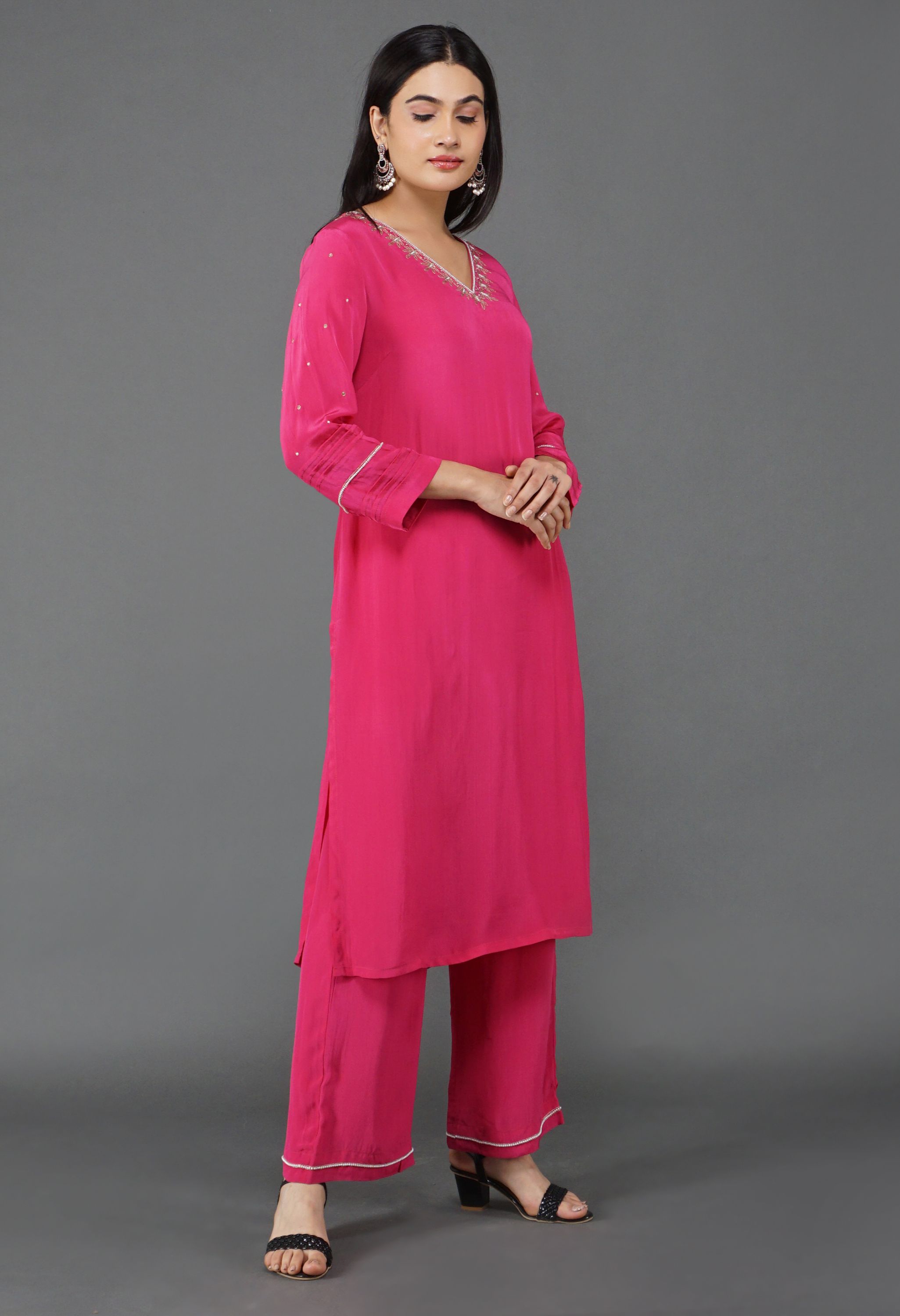 zari-work-kurta-set