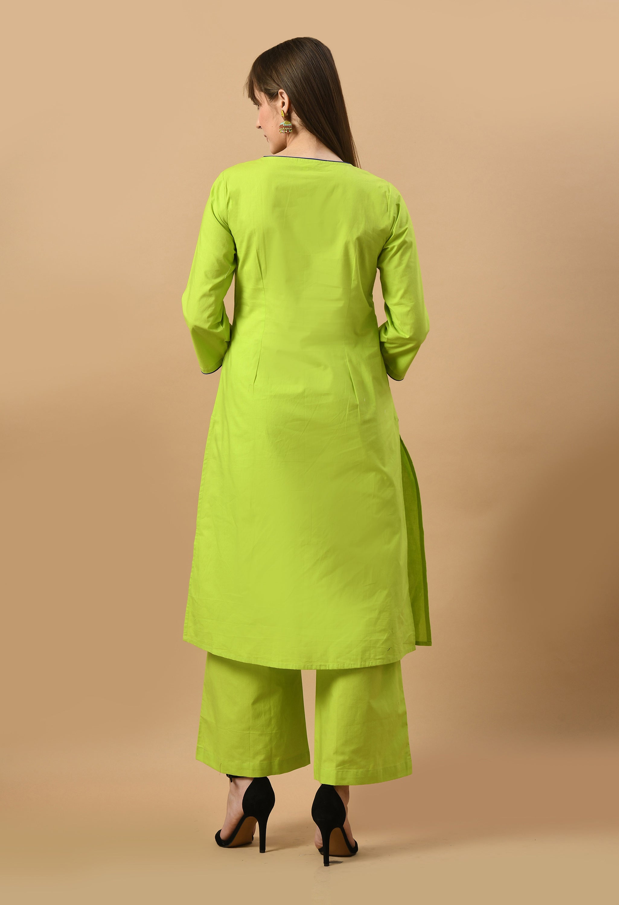 hara-totta-cotton-kurta-set