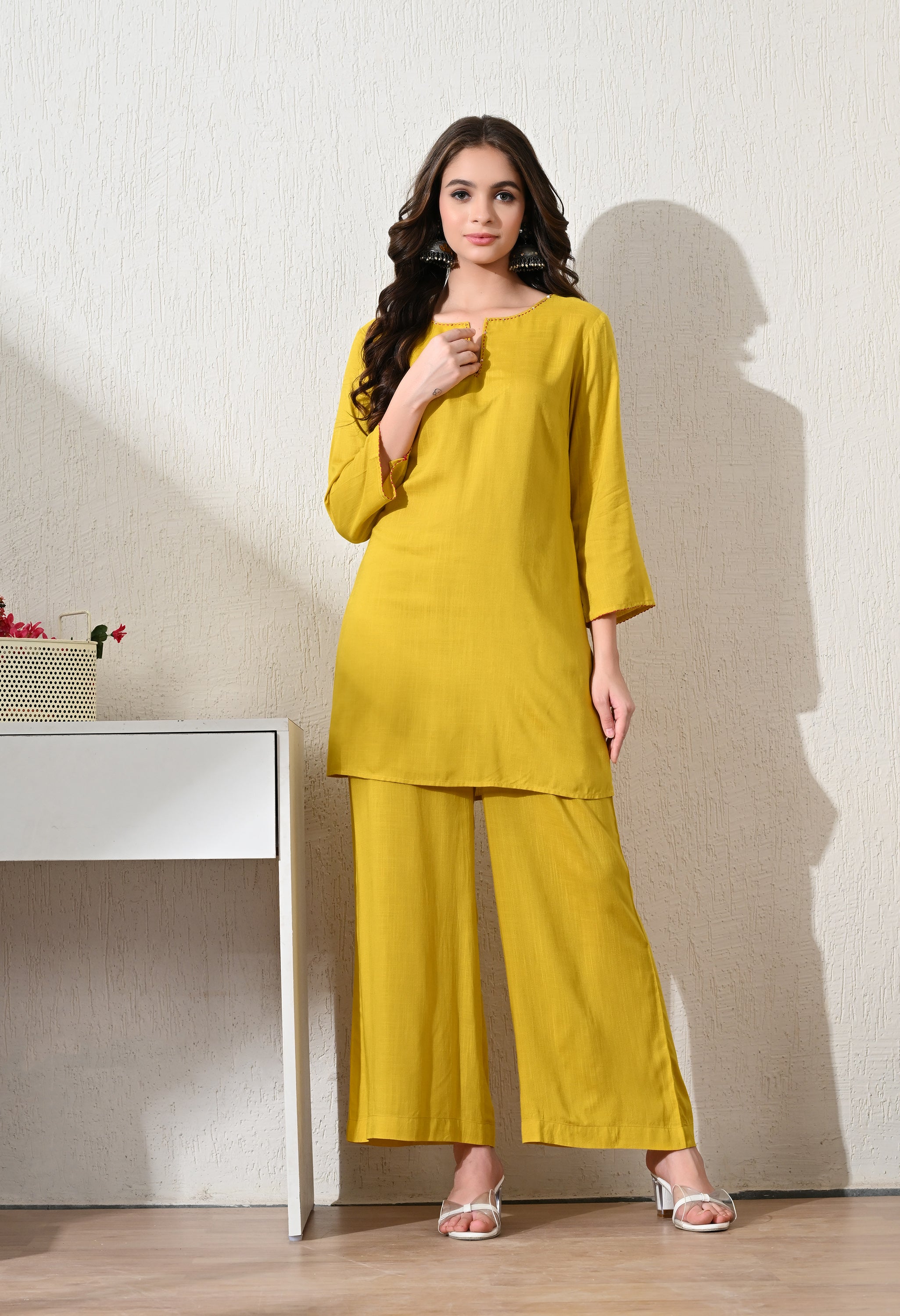 YELOW BITE REYON KURTA SET