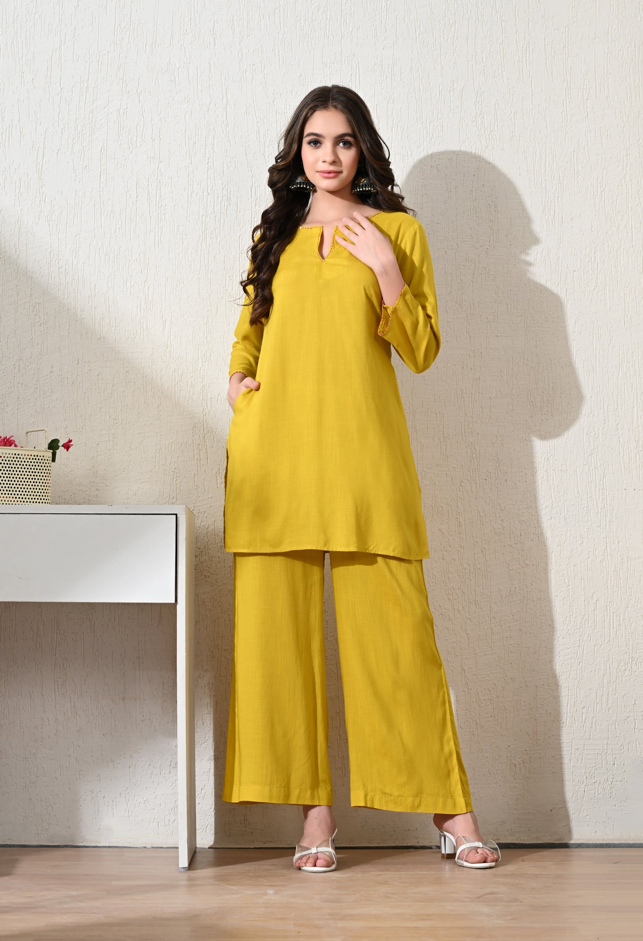 YELOW BITE REYON KURTA SET