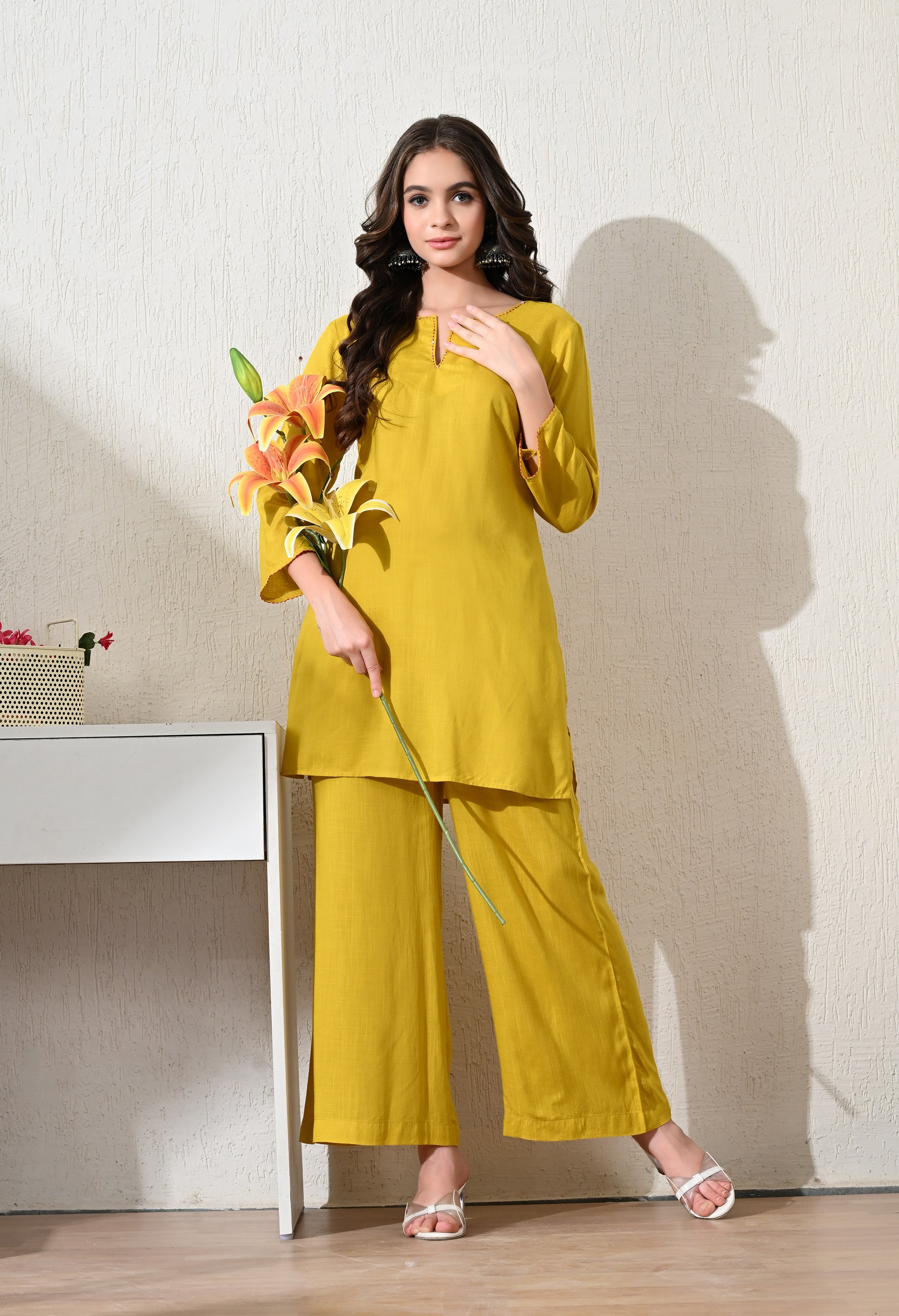 YELOW BITE REYON KURTA SET