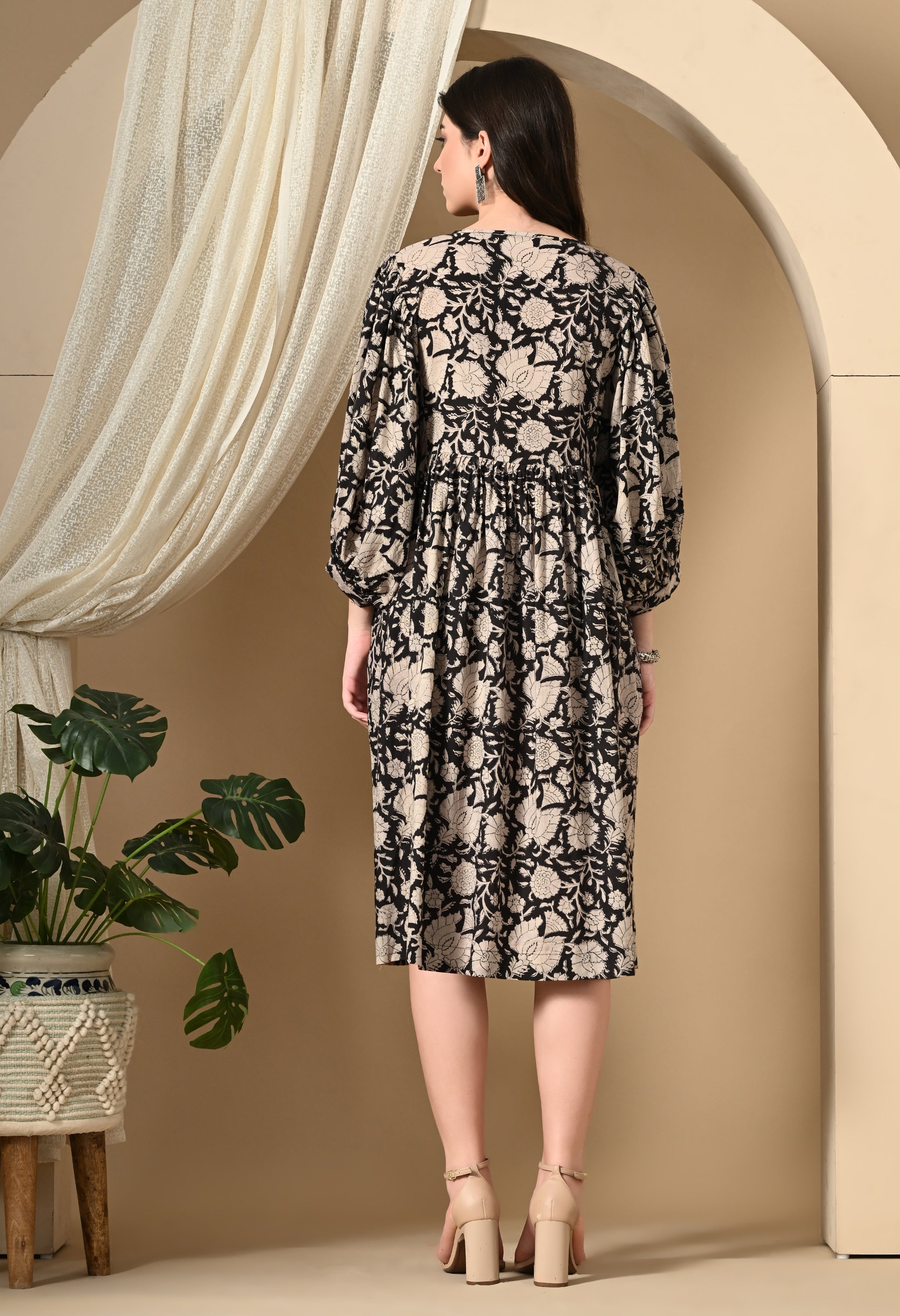 BLACK HANDBLOCK DRESS