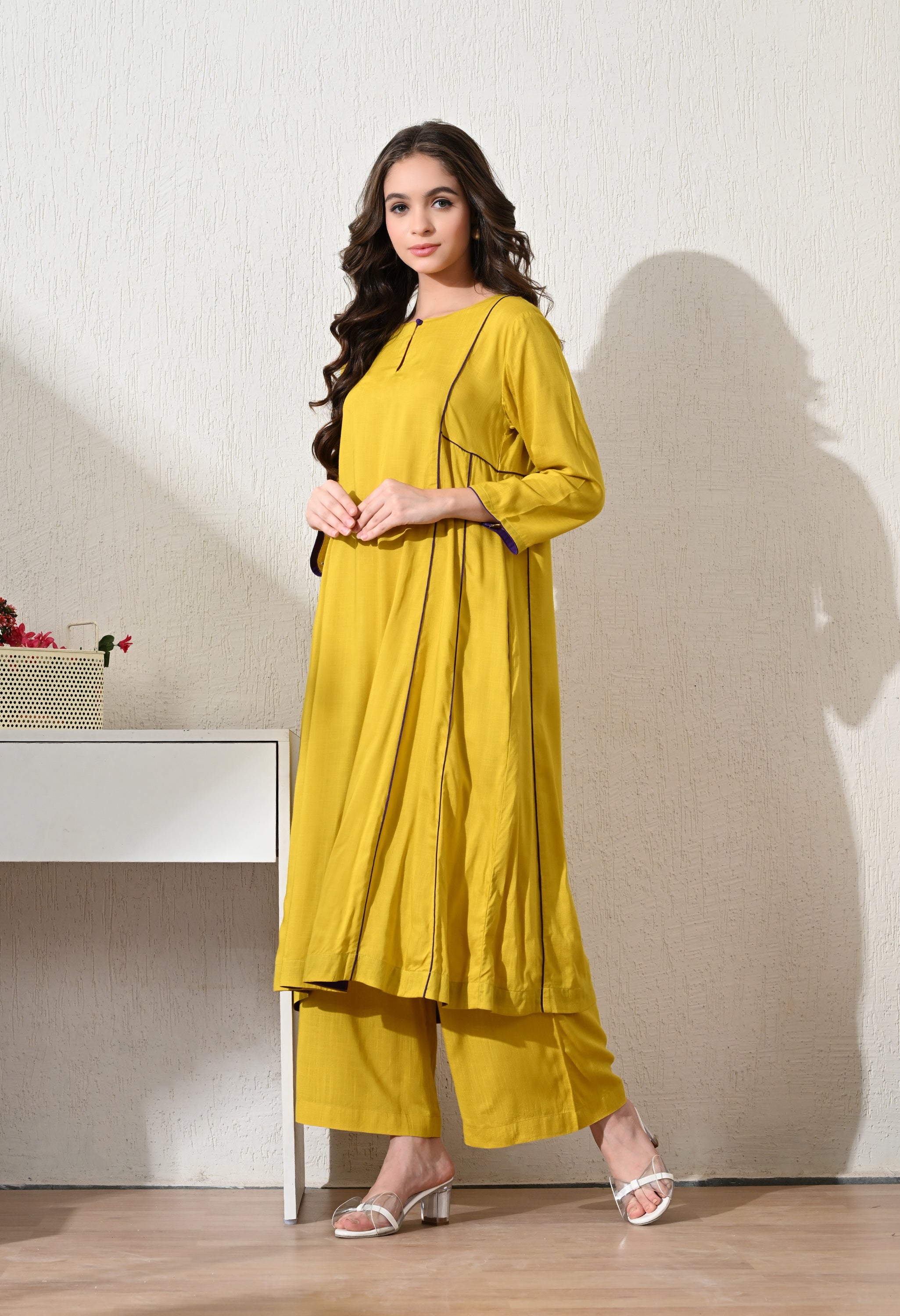 YELOW BITE REYON KURTA SET