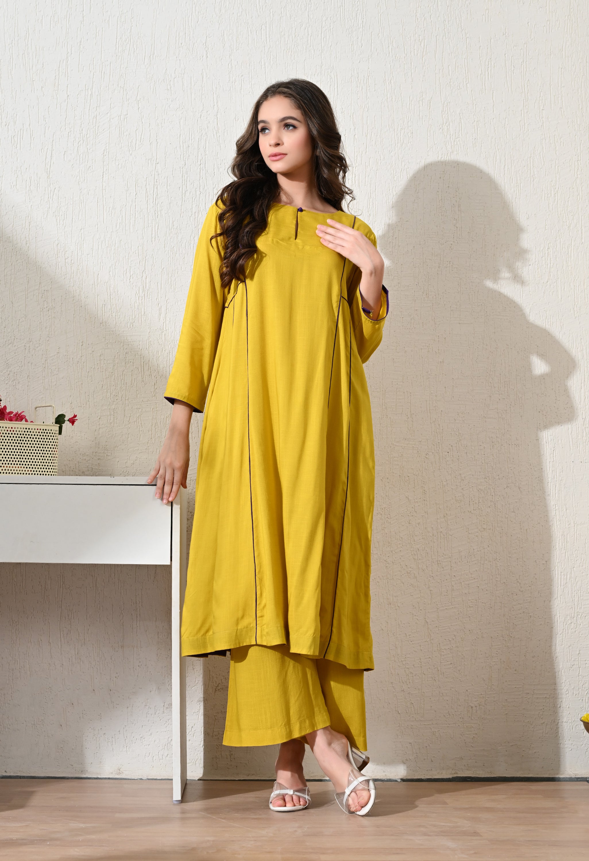 YELOW BITE REYON KURTA SET