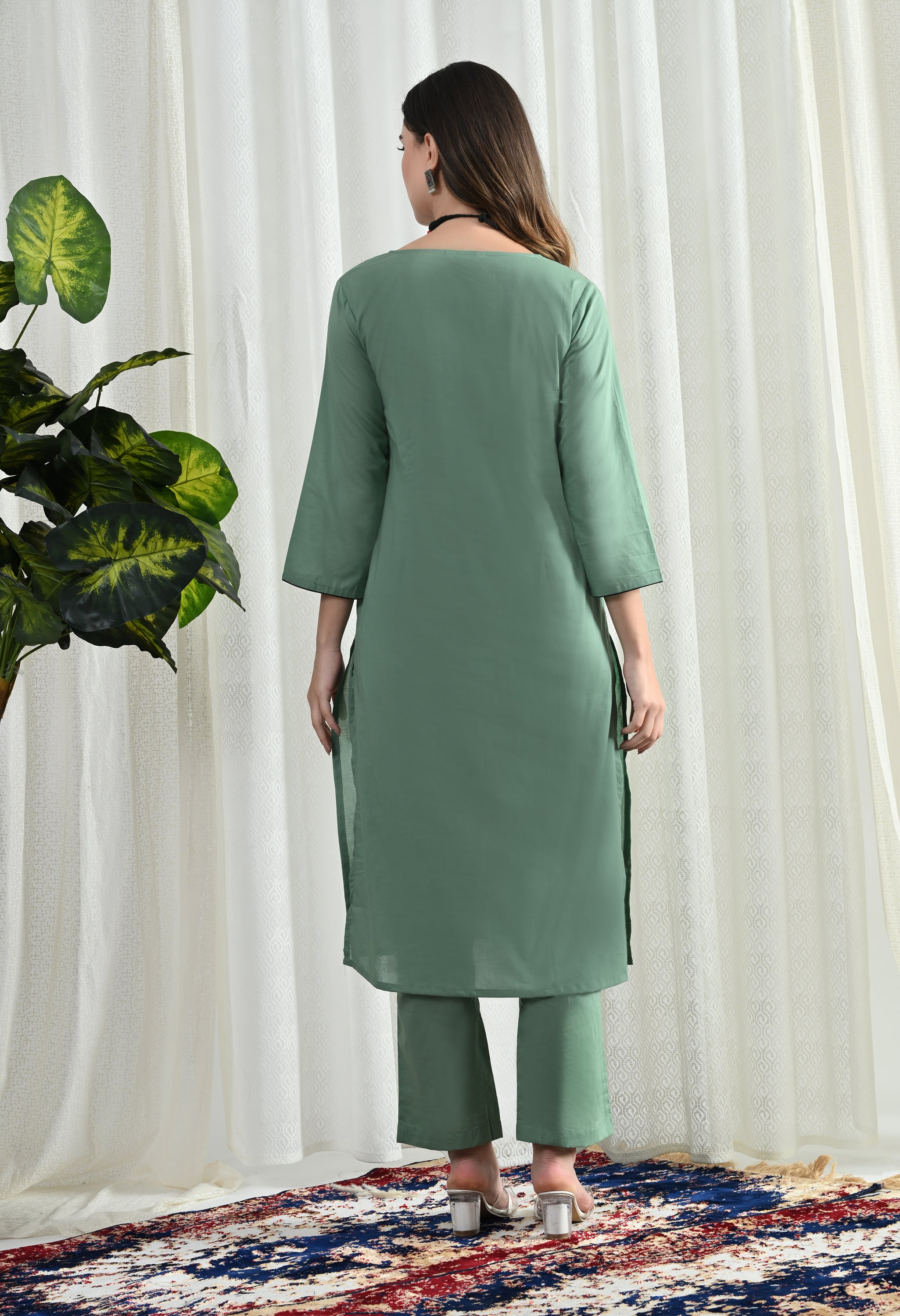 MIRROR KANTHA KURTA SET