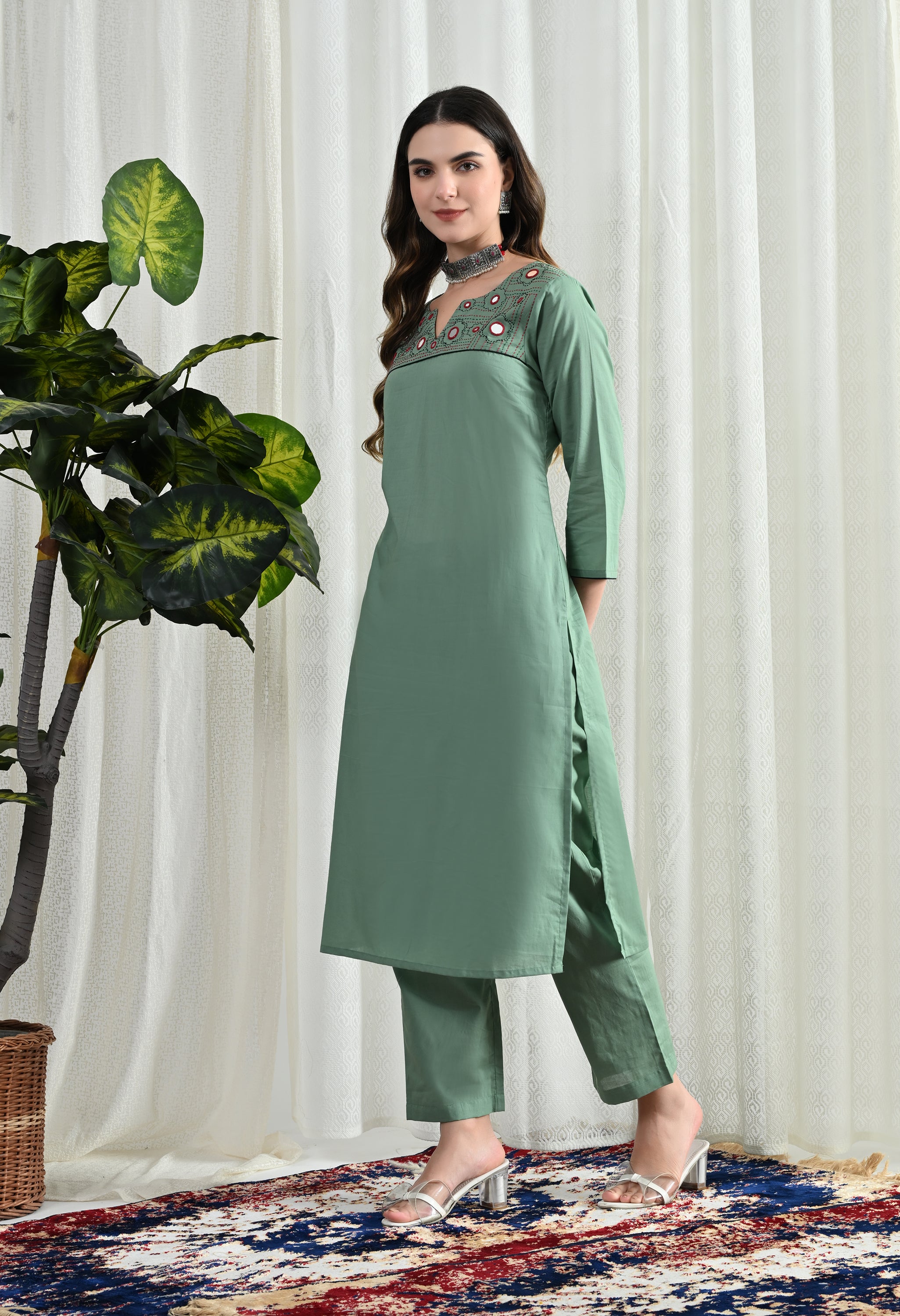 MIRROR KANTHA KURTA SET