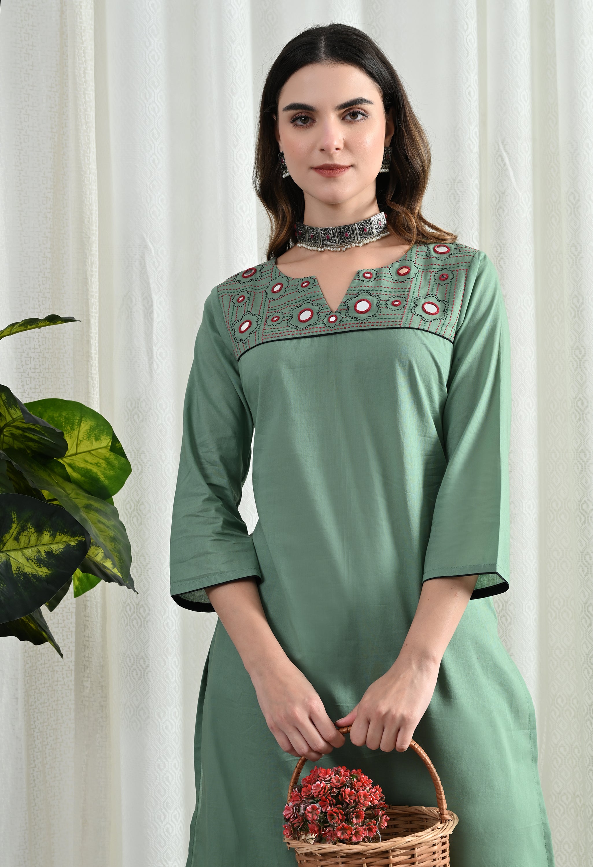 MIRROR KANTHA KURTA SET