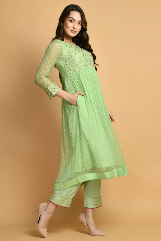 green-kashida-kurta-set-|-women-green-kurta-sets-online