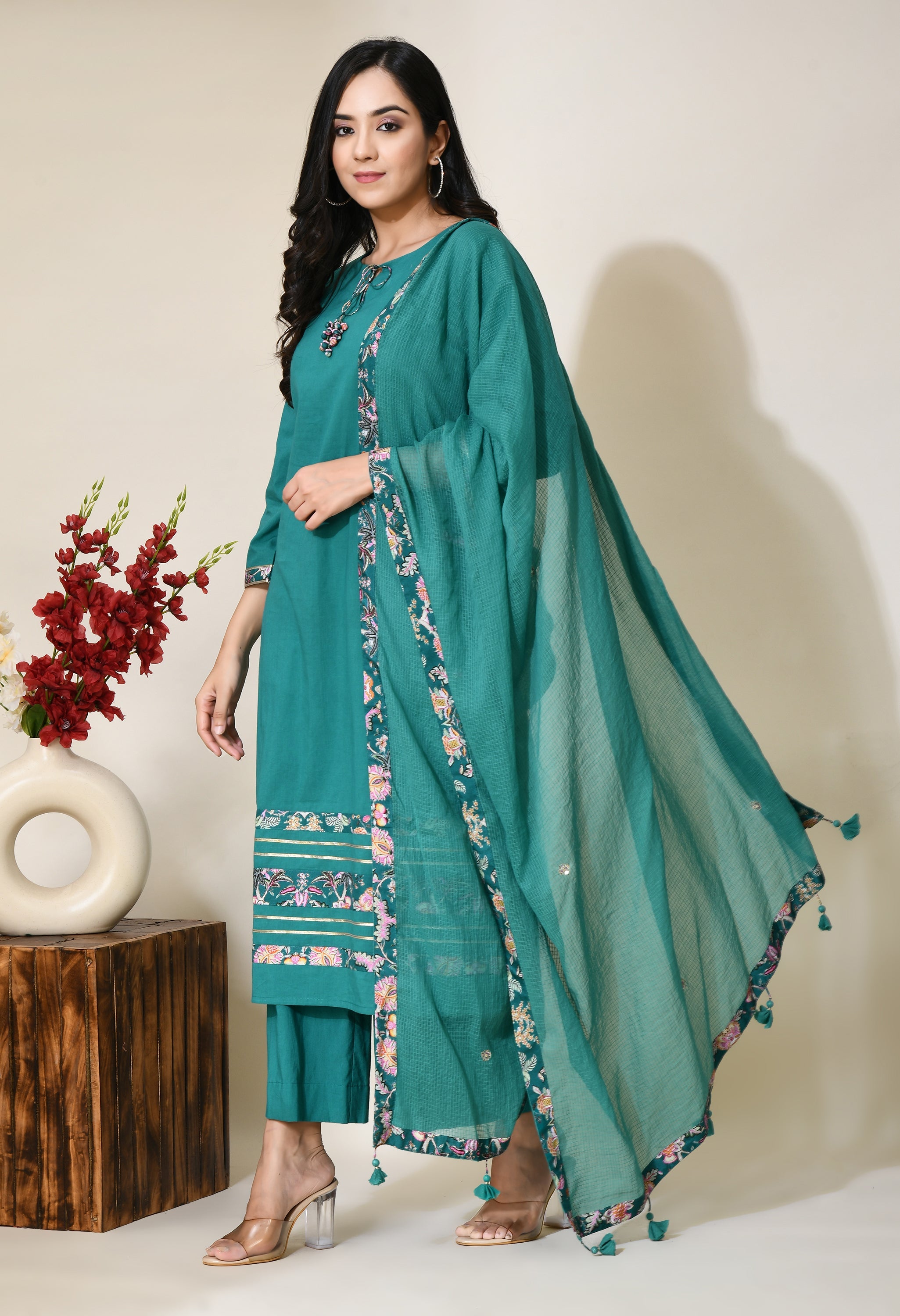 Breezy Bliss Green Cotton Kurta Set | Women Green Kurtas Sets online
