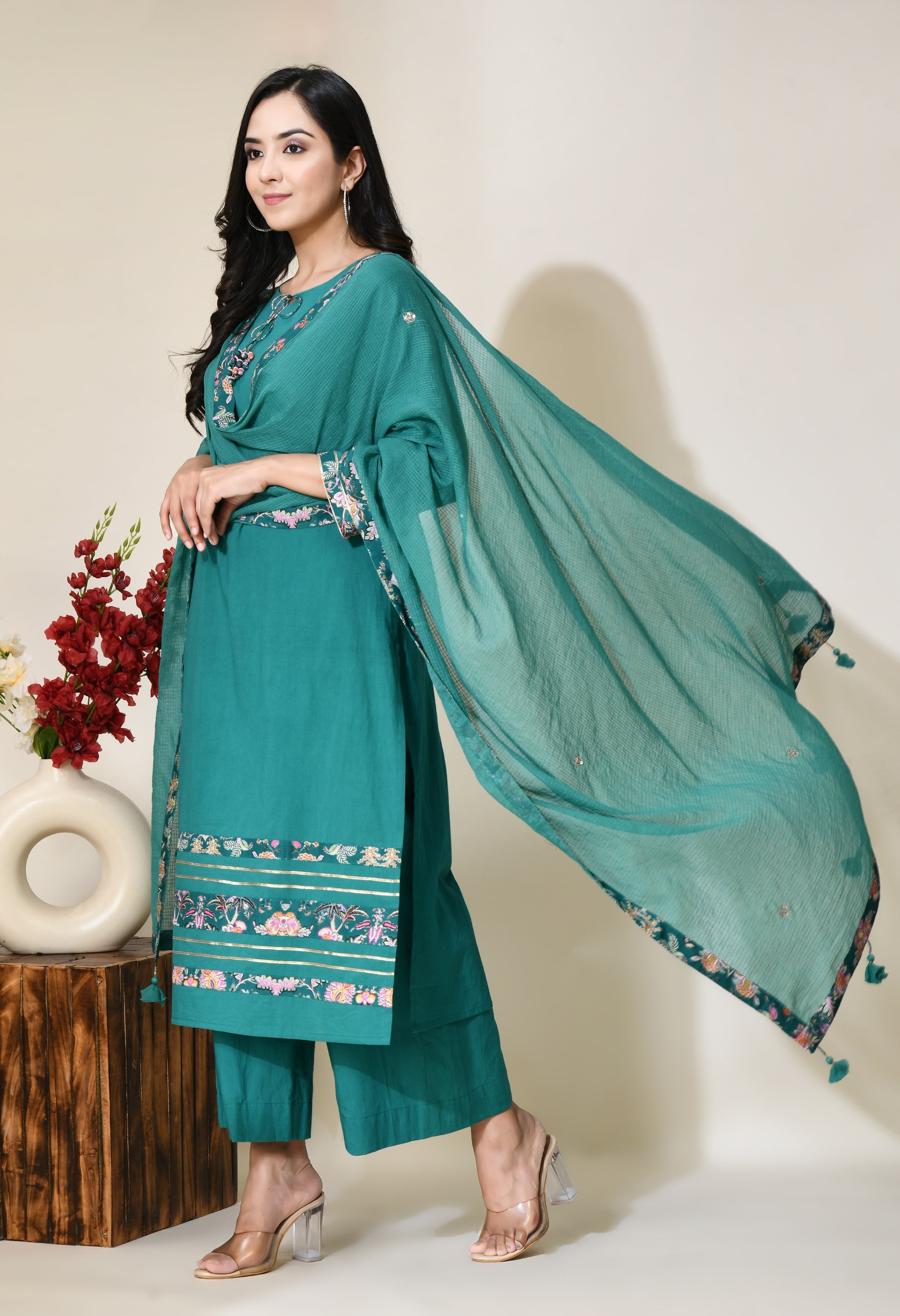 Breezy Bliss Green Cotton Kurta Set | Women Green Kurtas Sets online